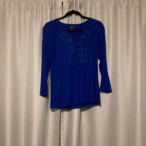 Dark blue Cable & Gauge blouse in size small.